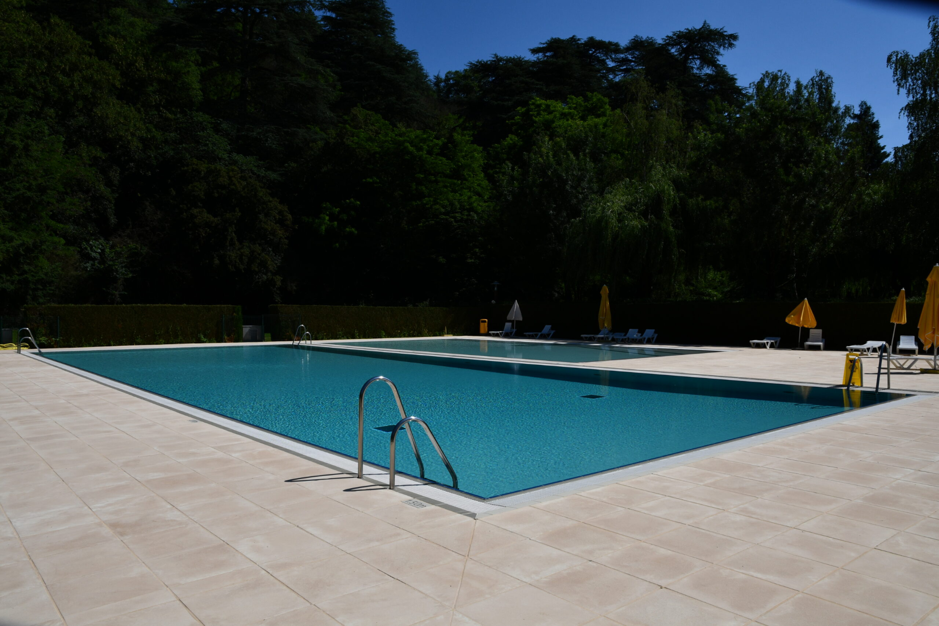 piscine aze